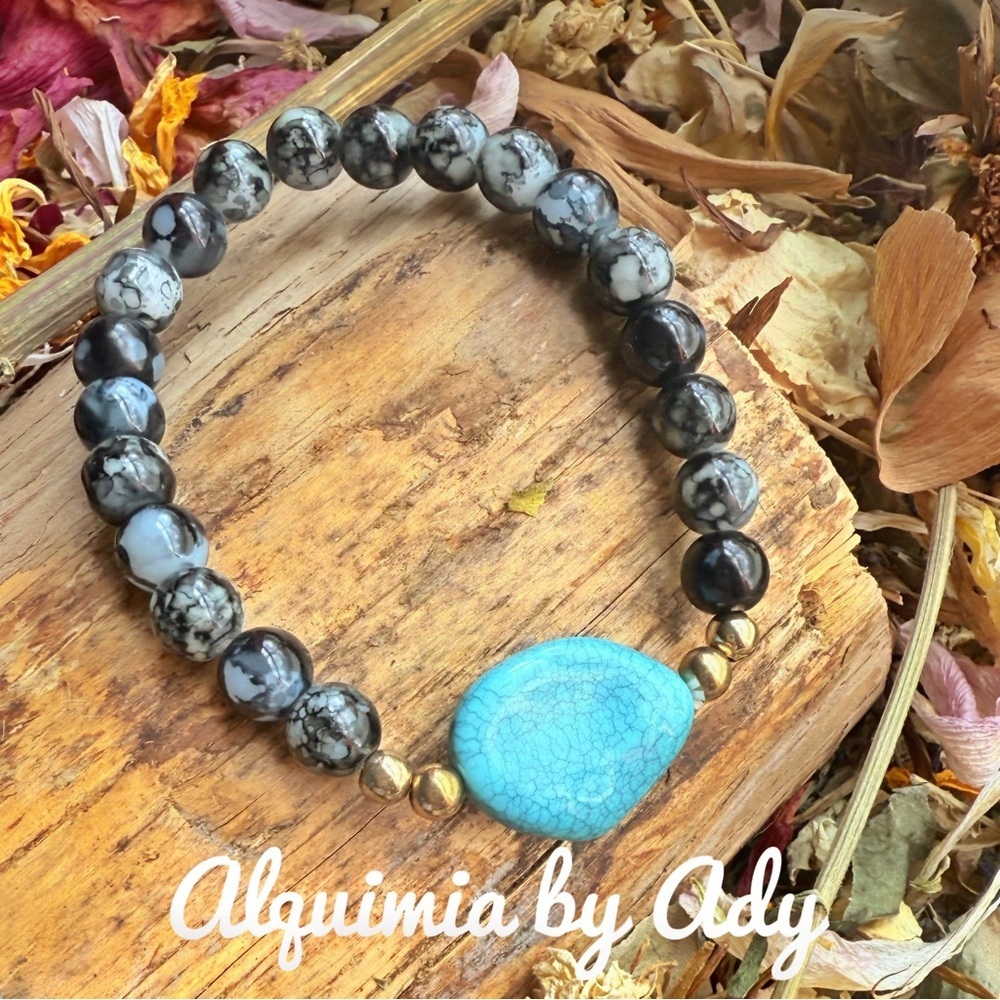 Turquoise chips beaded bracelet statement stack set - Picture 6 of 10